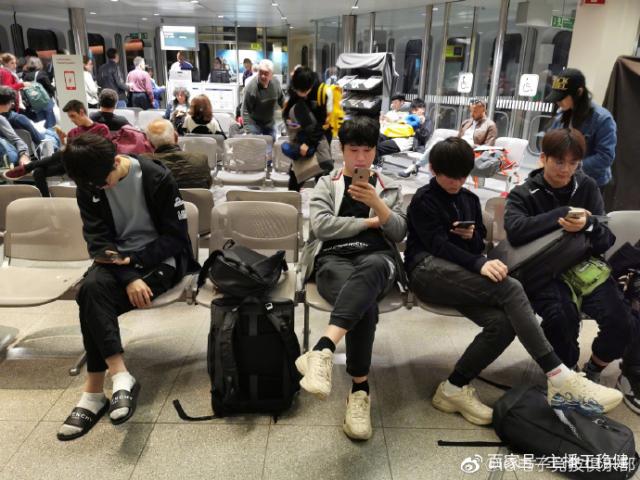 Rookie迎来五赛季高光表现，德国队球迷沸腾！的简单介绍
